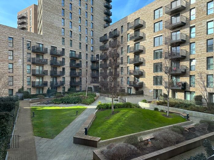 1 Bedroom Apartment To Rent In Kingfisher Heights, Pontoon Dock, E16