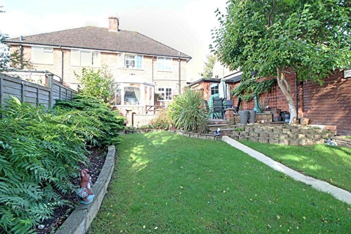 3 Bedroom House For Sale In Castle Mead, Boxmoor, HP1