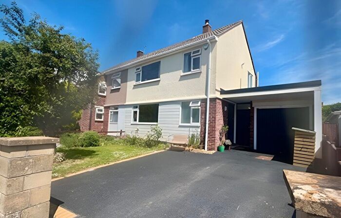 3 Bedroom Semi Detached House For Sale In Hillcrest Road, Nailsea, BS48