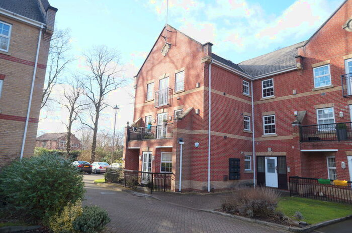 2 Bedroom Apartment To Rent In Holly Royde Close, West Didsbury, M20