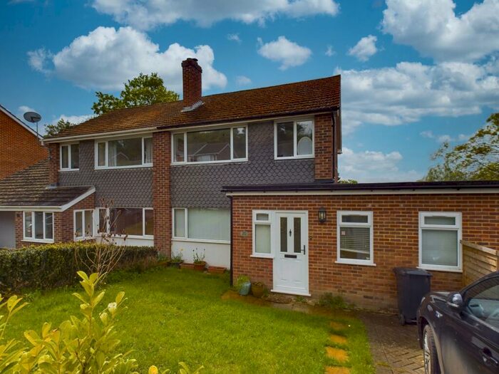 3 Bedroom Semi-Detached House To Rent In Orchard Close, Woolhampton, RG7