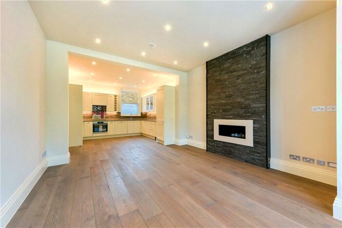 3 Bedroom Maisonette To Rent In Fulham Palace Road, London, SW6