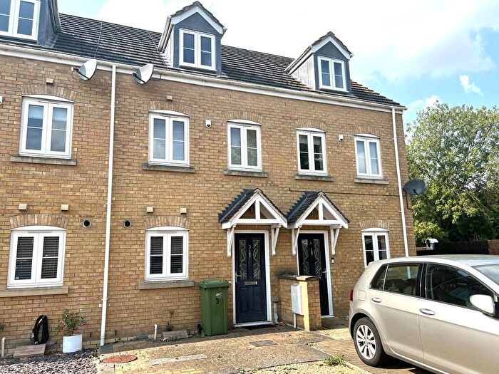 3 Bedroom Town House To Rent In Webb Gardens, Wimblington, March, PE15
