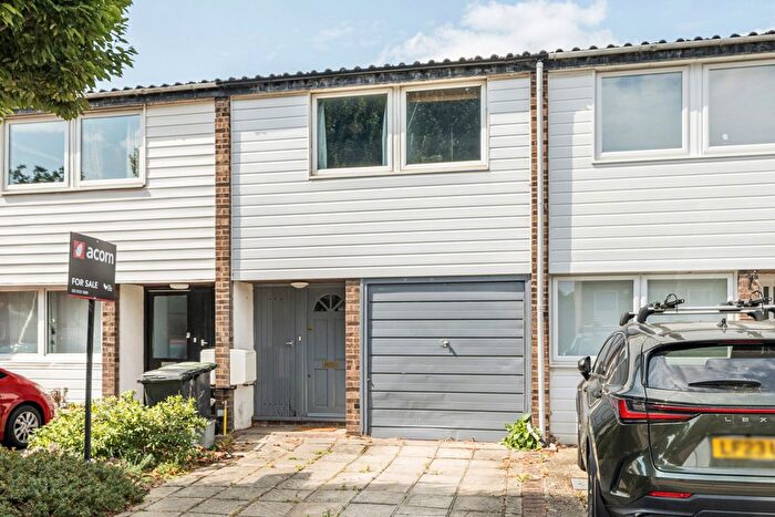 3 Bedroom Detached House For Sale In Horniman Drive, London, SE23