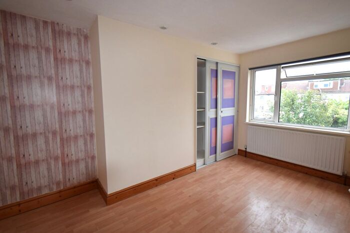 4 Bedroom Terraced House To Rent In Yeading Avenue, Rayners Lane, HA2