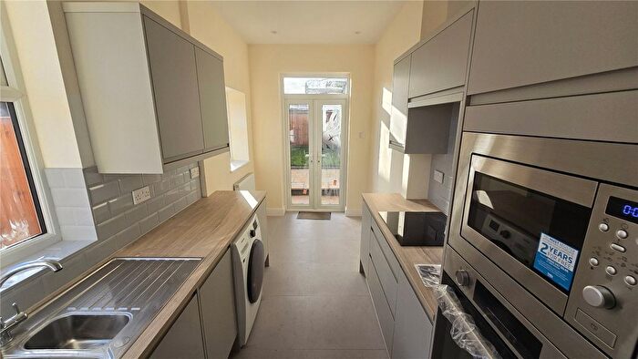 3 Bedroom End Terrace House To Rent In Arden Street, Earlson, Coventry, West Midlands, CV5