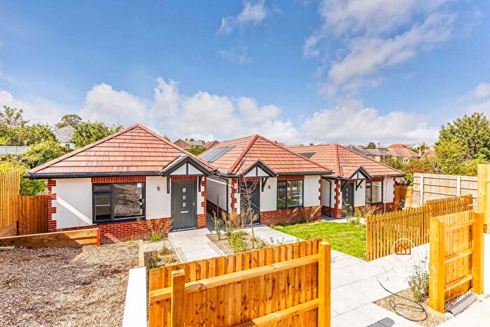 1 Bedroom Bungalow For Sale In Granville Road, Poole, BH12