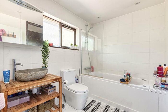 5 Bedroom Detached House For Sale In Sunninghill, Berks, SL5