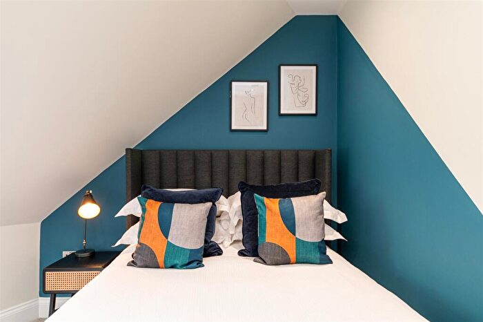 2 Bedroom Apartment To Rent In Chelmsford Grove, Sandyford, Newcastle Upon Tyne, NE2