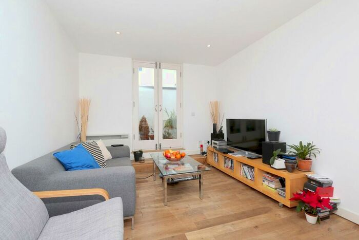 2 Bedroom Flat To Rent In Arthur Road, London, N7