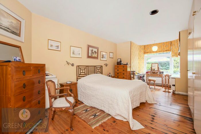 4 Bedroom Bungalow For Sale In Princes Way, London, SW19