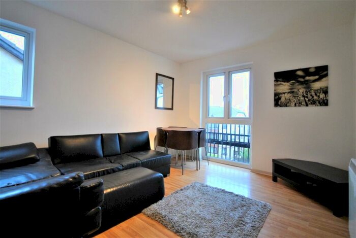 1 Bedroom Flat To Rent In Oak Apple Court London, SE12