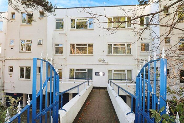 2 Bedroom Flat To Rent In St Stephens Road, Bournemouth, BH2