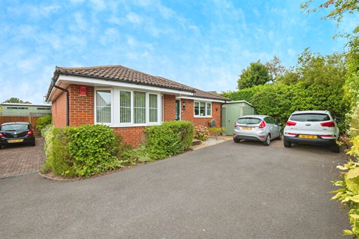 2 Bedroom Detached Bungalow For Sale In Chapel Road, West End, Southampton, SO30