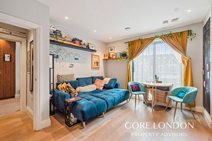 1 Bedroom Flat For Sale In Northfield Avenue, London, W13