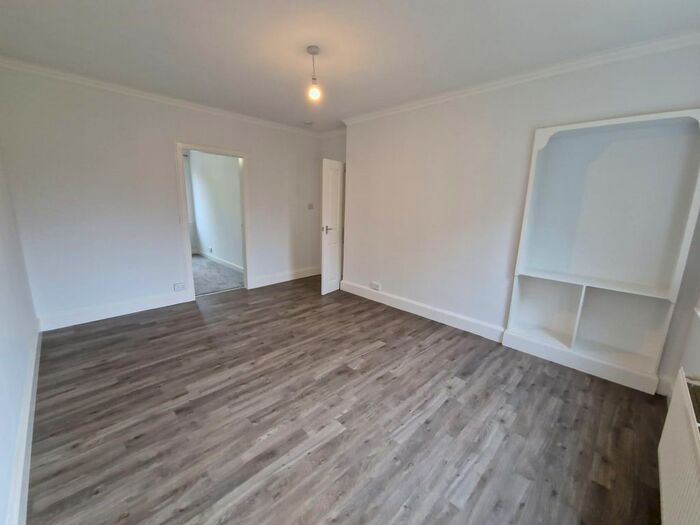 2 Bedroom Flat To Rent In Millgate, Winchburgh, Broxburn, EH52