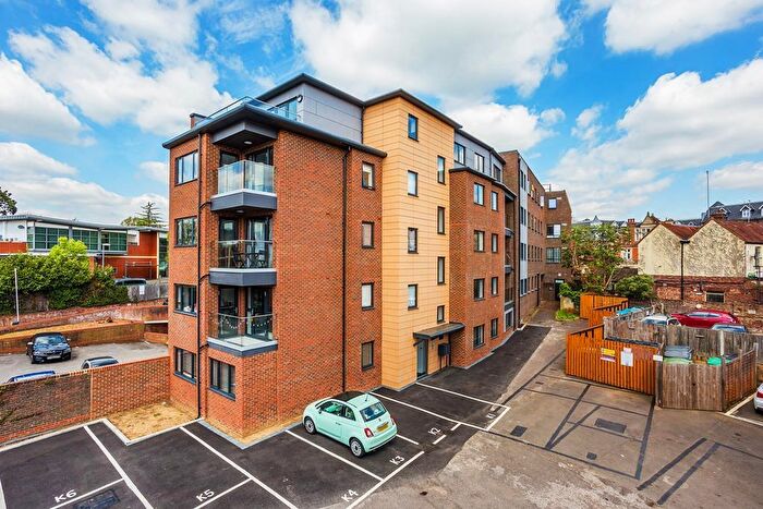 3 Bedroom Apartment To Rent In Bridge Street, Leatherhead, KT22