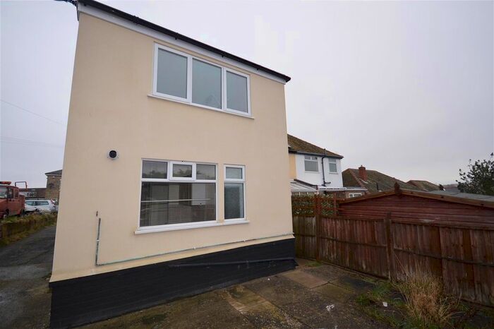 1 Bedroom Flat To Rent In Ward Street, New Tupton, Chesterfield, S42