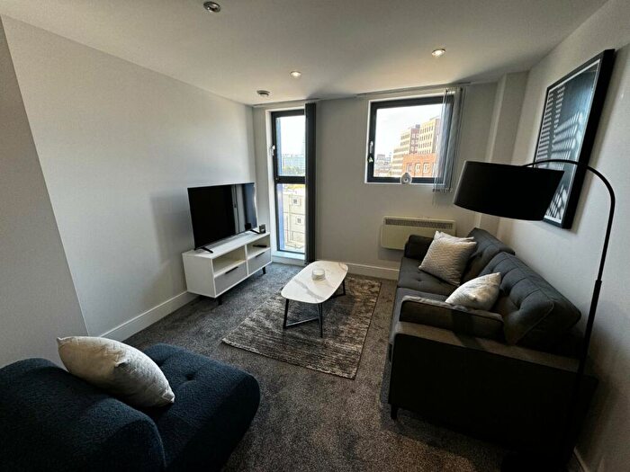 1 Bedroom Flat To Rent In Crown Point Road, Hunslet, Leeds, West Yorkshire, LS10