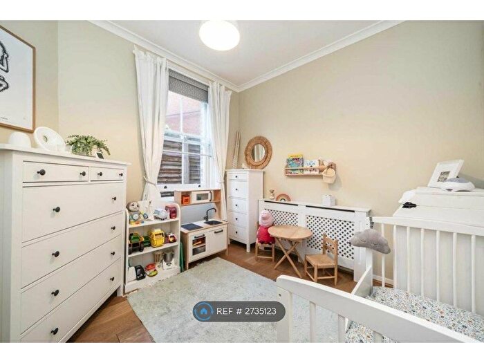 3 Bedroom Flat To Rent In Flanders Road, London, W4