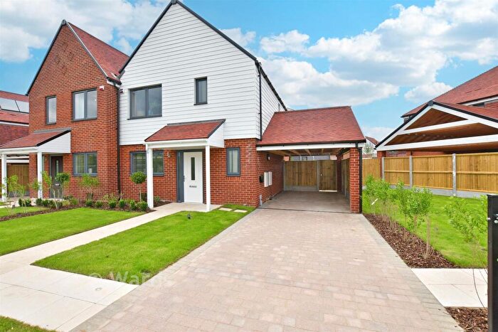 3 Bedroom Semi Detached House For Sale In Barley Drive, Grasmere Gardens (Phase ), Chestfield, Whitstable, Kent, CT5