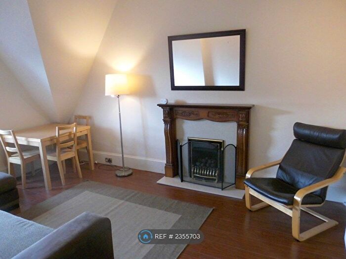 2 Bedroom Flat To Rent In Great Junction Street, Edinburgh, EH6