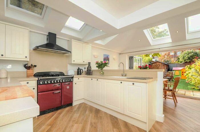 4 Bedroom Detached House To Rent In Balvernie Grove, Southfields, London, SW18