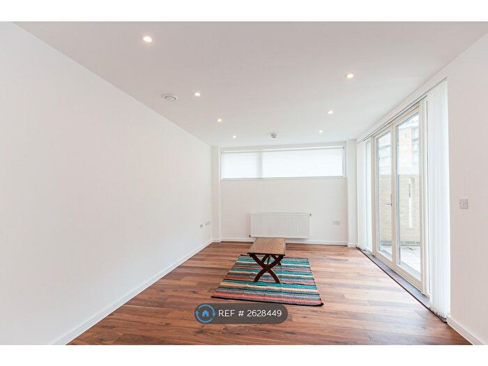 2 Bedroom Flat To Rent In Heath Parade, Colindale, NW9