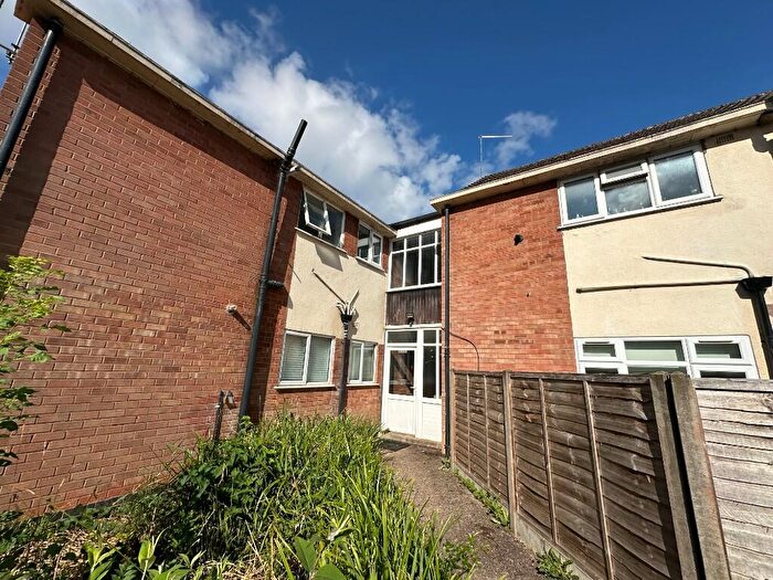 3 Bedroom Apartment To Rent In Cowdray Close, Leamington Spa, Warwickshire, CV31