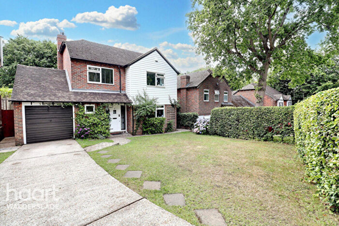 4 Bedroom Detached House For Sale In Sadlers Close, Chatham, ME5