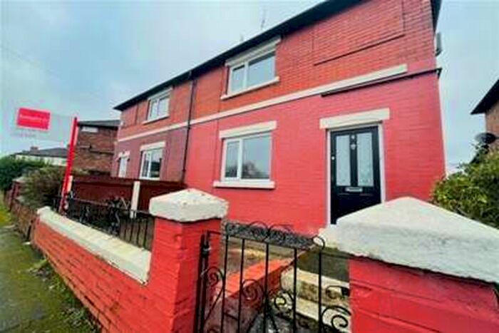 3 Bedroom Semi-Detached House To Rent In Coniston Road, Reddish, SK5