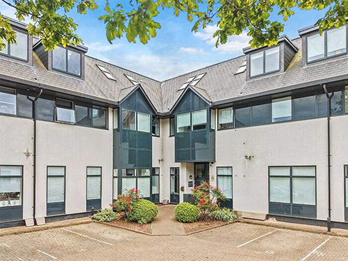 2 Bedroom Flat For Sale In Challenge Court, Leatherhead, Surrey, KT22