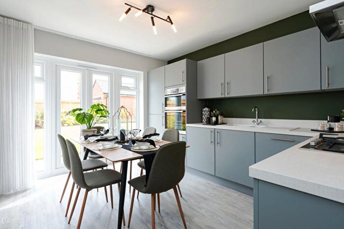 3 Bedroom Semi-Detached House For Sale In Lower Lodge Avenue Rugby, CV21
