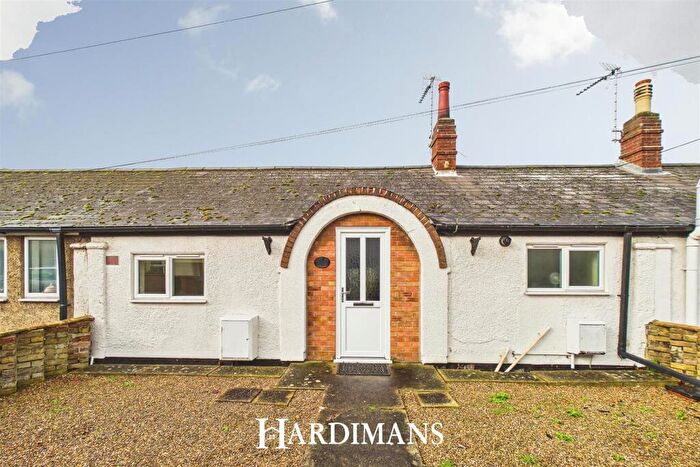 2 Bedroom Terraced Bungalow For Sale In Oulton Street, Oulton, Lowestoft, NR32