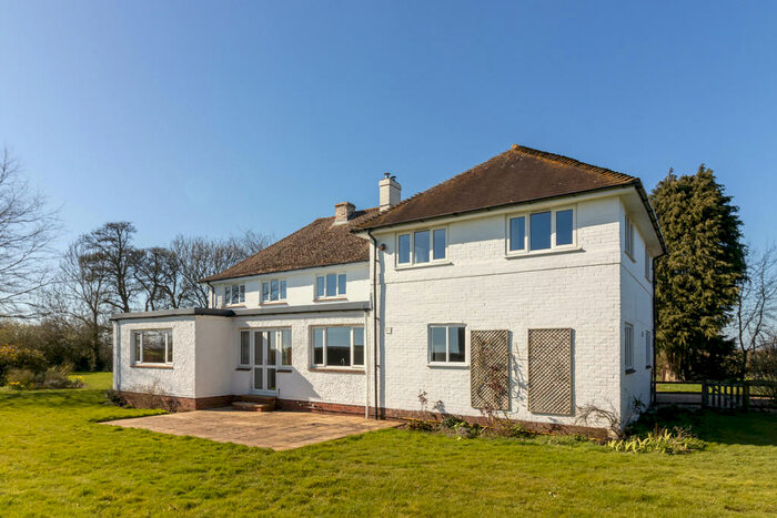 5 Bedroom Farm House To Rent In Hattingley, Medstead, Alton, Hampshire, GU34