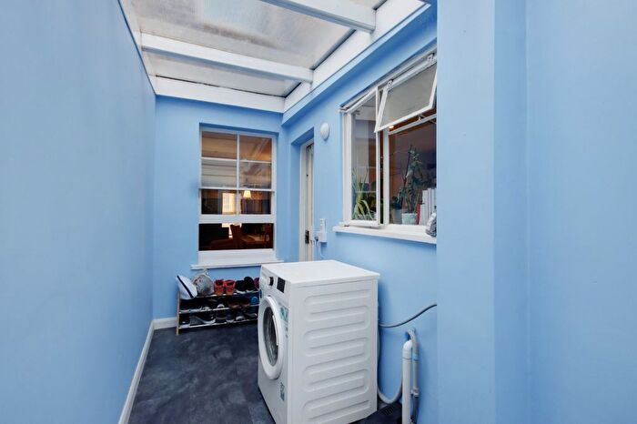 2 Bedroom Terraced House For Sale In Mount Pleasant Road, Dartford, Kent, DA1