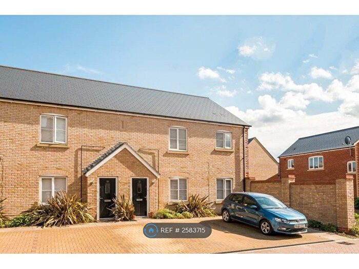 2 Bedroom Maisonette To Rent In Burrows Crescent, Chipping Norton, OX7