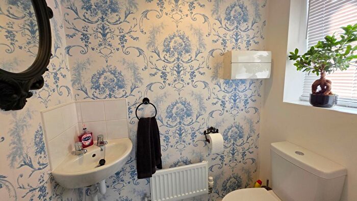 3 Bedroom End Terrace House For Sale In Snow Close, Sleaford, NG34