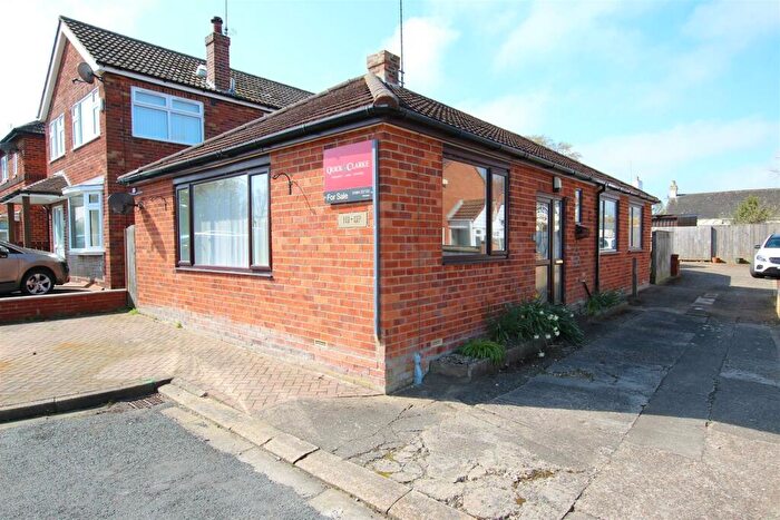 2 Bedroom Detached Bungalow For Sale In Mere View Avenue, Hornsea, HU18
