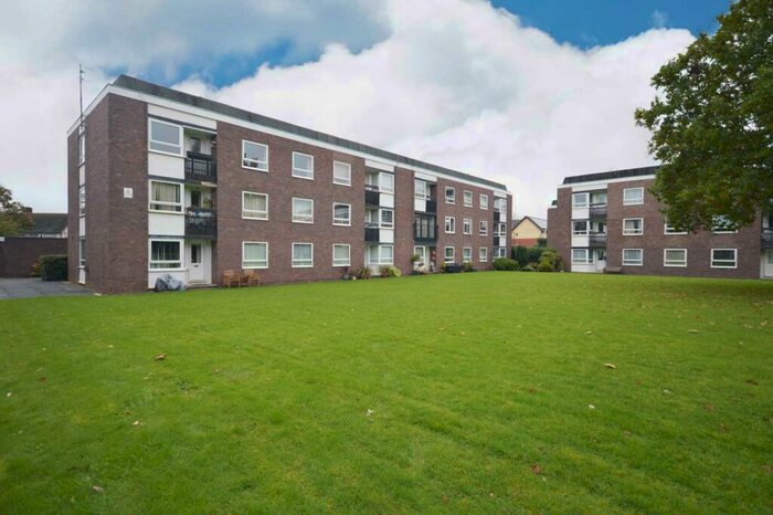 2 Bedroom Flat To Rent In Lancelyn Court, Bebington, CH63