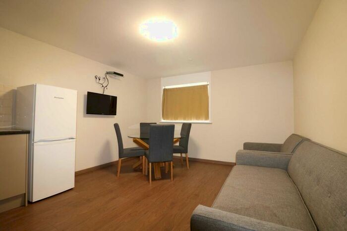 3 Bedroom Apartment To Rent In Trinity Road, Liverpool, L20