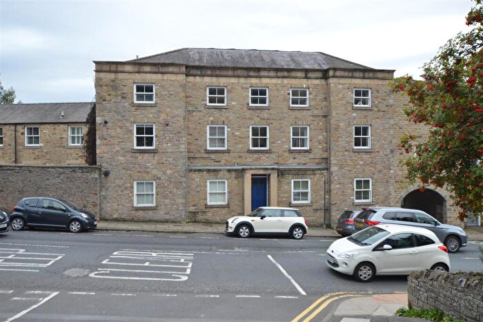 2 Bedroom Apartment To Rent In Flat, Frances Lee House, Pottergate, Richmond, DL10