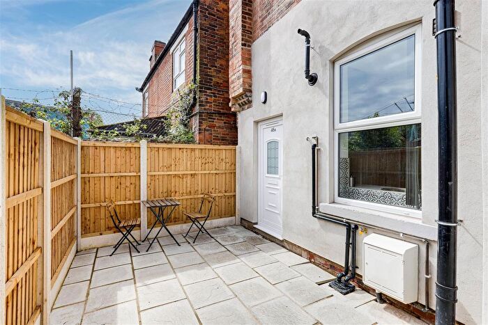 2 Bedroom Town House To Rent In Lincoln Street, Old Basford, Nottingham, NG6
