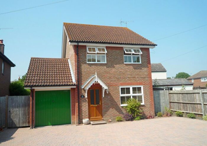 3 Bedroom House To Rent In Harelands Lane, Woking, GU21