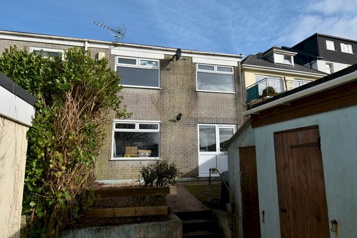 3 Bedroom Terraced House To Rent In Portland Gardens, Falmouth, TR11
