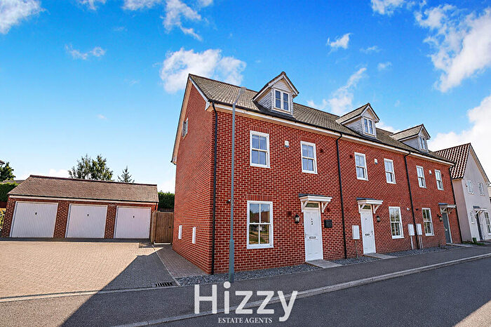4 Bedroom End Of Terrace House For Sale In Joseph Close, Hadleigh, IP7