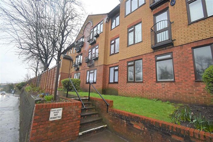 1 Bedroom Flat To Rent In Nelson House, London Road, Greenhithe, DA9