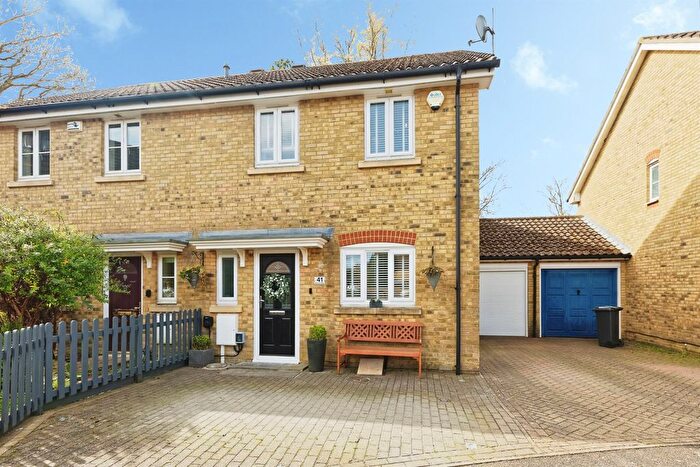 3 Bedroom Semi-Detached House For Sale In Updown Way, Chartham, Canterbury, CT4