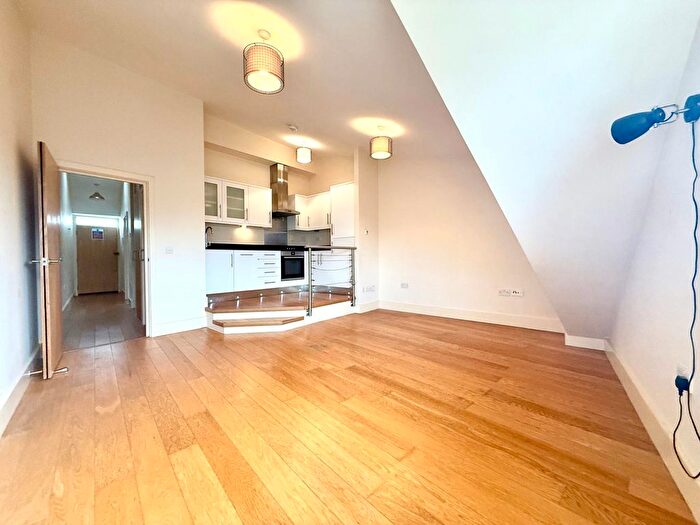 1 Bedroom Flat To Rent In The Radius, Red Lion Parade, Bridge Street, Pinner, HA5