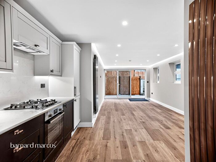 2 Bedroom Flat For Sale In Windmill Road, Croydon, CR0